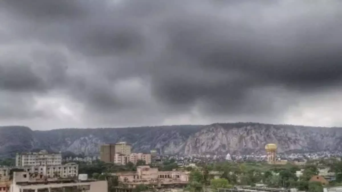 Jaipur: आधा दर्जन शहरों में मौसम ने बदली दिशा Jaipur: आधा दर्जन शहरों में मौसम ने बदली दिशा