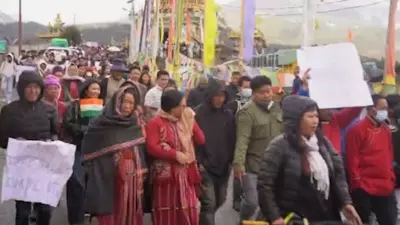 Arunachal: तवांग में प्रदर्शनकारियों ने PWD की पारदर्शिता पर चिंता जताई Arunachal: तवांग में प्रदर्शनकारियों ने PWD की पारदर्शिता पर चिंता जताई