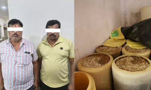 Hyderabad में मिलावटी अचार बनाने वाली फैक्ट्री का भंडाफोड़, दो लोग गिरफ्तार