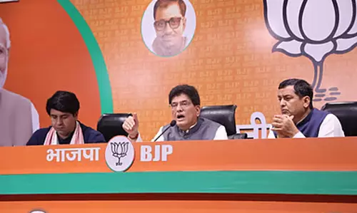 AIADMK-BJP सीट-बंटवारे पर बातचीत: पीयूष गोयल आज तमिलनाडु आ रहे है AIADMK-BJP सीट-बंटवारे पर बातचीत: पीयूष गोयल आज तमिलनाडु आ रहे है