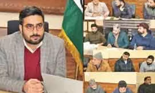 DC Srinagar ने भूमि अभिलेख डिजिटलीकरण को समय पर पूरा करने की अपील की DC Srinagar ने भूमि अभिलेख डिजिटलीकरण को समय पर पूरा करने की अपील की