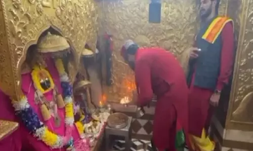 मां बगलामुखी और नैना देवी मंदिर में भक्तों की भारी भीड़, जय माता दी के जयकारों से गूंजे भवन मां बगलामुखी और नैना देवी मंदिर में भक्तों की भारी भीड़, जय माता दी के जयकारों से गूंजे भवन