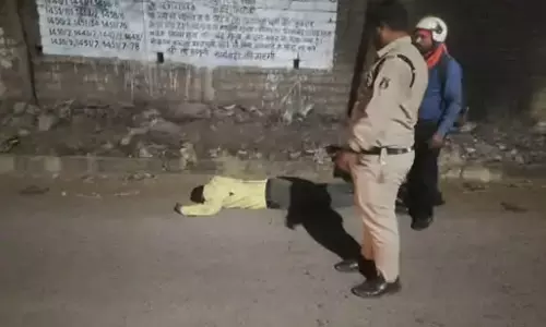 रायपुर-कुम्हारी रोड में स्कूटी सवार की मौत रायपुर-कुम्हारी रोड में स्कूटी सवार की मौत