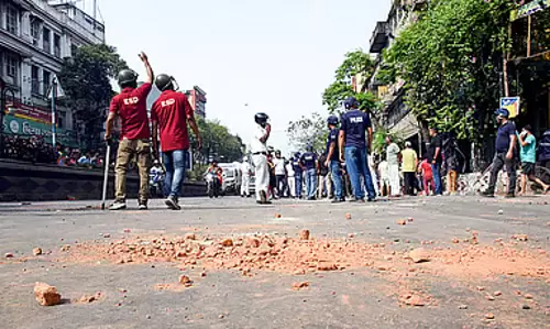 West Bengal: मंत्री के घर पर हमला, चुनाव आयोग ने विस्तृत रिपोर्ट मांगी West Bengal: मंत्री के घर पर हमला, चुनाव आयोग ने विस्तृत रिपोर्ट मांगी