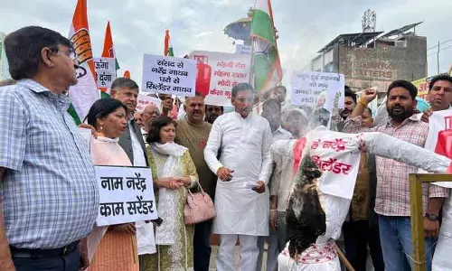 कांग्रेस ने Kurukshetra में LPG की कमी के ख़िलाफ़ प्रदर्शन किया