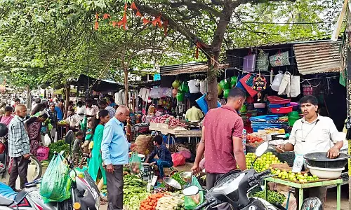Ramanagara : उगादी, रमज़ान ,उत्सव की खरीदारी