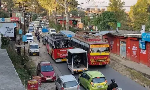 Gadkari ने पालमपुर-सुजानपुर-हमीरपुर सड़क परियोजना को मंजूरी दी Gadkari ने पालमपुर-सुजानपुर-हमीरपुर सड़क परियोजना को मंजूरी दी