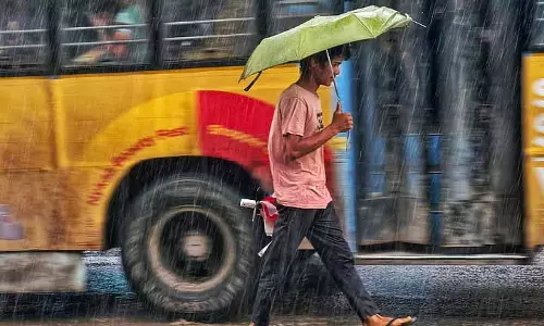 Chennai के दक्षिणी उपनगरों में भारी बारिश Chennai के दक्षिणी उपनगरों में भारी बारिश