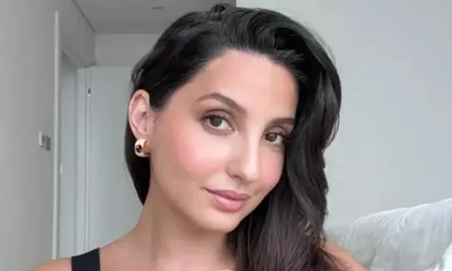 Nora Fatehi ने सरके चुनर गाने पर हो रहे विरोध को लेकर निर्माताओं की आलोचना की Nora Fatehi ने सरके चुनर गाने पर हो रहे विरोध को लेकर निर्माताओं की आलोचना की