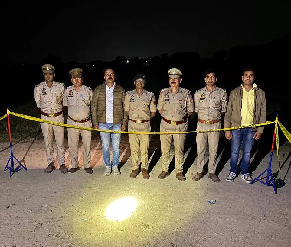 Firozabad: फिरोजाबाद में नाबालिग से दुष्कर्म, पुलिस फायरिंग में आरोपी घायल
