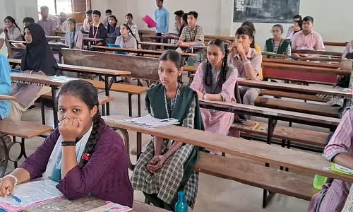 SSLC परीक्षा: 202 बच्चे अनुपस्थित, 98.94 प्रतिशत उपस्थिति SSLC परीक्षा: 202 बच्चे अनुपस्थित, 98.94 प्रतिशत उपस्थिति
