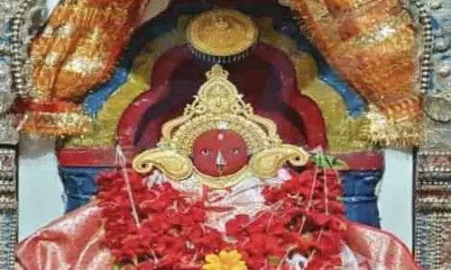 Bargarh मां समलेश्वरी मंदिर में बासंतिक नवरात्र शुरू Bargarh मां समलेश्वरी मंदिर में बासंतिक नवरात्र शुरू