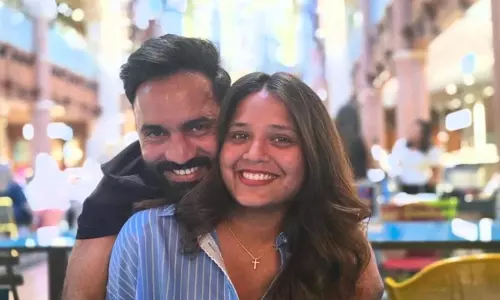 Dinesh Karthik और दीपिका पल्लीकल ने बेबी गर्ल राधा का स्वागत किया Dinesh Karthik और दीपिका पल्लीकल ने बेबी गर्ल राधा का स्वागत किया