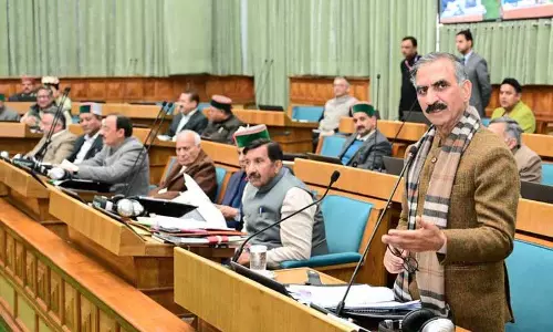Himachal CM Sukhu, नेता प्रतिपक्ष जय राम ठाकुर के बीच निष्क्रिय बुनियादी ढांचा खर्च को लेकर टकराव Himachal CM Sukhu, नेता प्रतिपक्ष जय राम ठाकुर के बीच निष्क्रिय बुनियादी ढांचा खर्च को लेकर टकराव