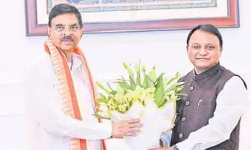Bhubaneswar मुख्यमंत्री और राज्यपाल ने विकास पर चर्चा की