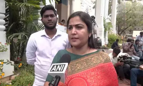 विजय पार्टी कार्यकर्ताओं और महिला नेताओं से नहीं मिल रहे हैं: Ranjana Nachiyar