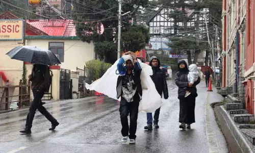 Himachal: राज्य में भारी बर्फबारी और बारिश, 20 मार्च तक ऑरेंज अलर्ट जारी Himachal: राज्य में भारी बर्फबारी और बारिश, 20 मार्च तक ऑरेंज अलर्ट जारी