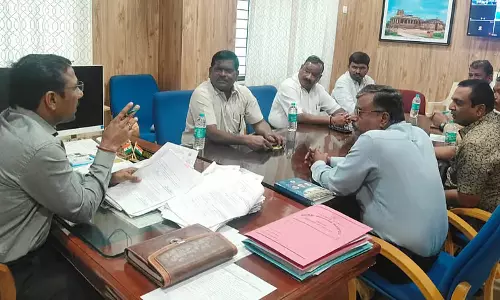 बस स्टैंड पर अतिक्रमण को लेकर फिर जारी हुआ नोटिस: Subhash Sampagavi बस स्टैंड पर अतिक्रमण को लेकर फिर जारी हुआ नोटिस: Subhash Sampagavi