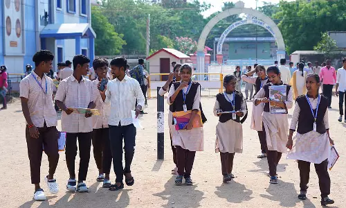 SSLC परीक्षा: पहली भाषा की परीक्षा से 663 छात्र अनुपस्थित SSLC परीक्षा: पहली भाषा की परीक्षा से 663 छात्र अनुपस्थित