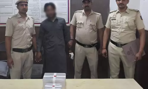 लूट की वारदात का खुलासा, कुख्यात बदमाश गिरफ्तार लूट की वारदात का खुलासा, कुख्यात बदमाश गिरफ्तार