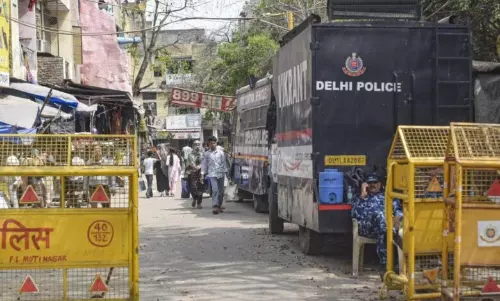 Delhi HC ने पुलिस को उत्तम नगर में शांतिपूर्ण और गरिमामय ईद सुनिश्चित करने का निर्देश दिया Delhi HC ने पुलिस को उत्तम नगर में शांतिपूर्ण और गरिमामय ईद सुनिश्चित करने का निर्देश दिया