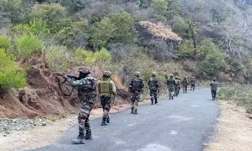 JAMMU: विभिन्न स्थानों पर तलाशी अभियान JAMMU: विभिन्न स्थानों पर तलाशी अभियान