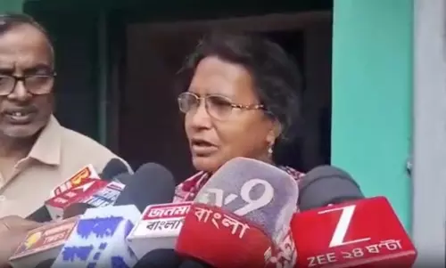 RG Kar रेप पीड़िता की माँ पश्चिम बंगाल चुनावों में BJP का टिकट पाने की इच्छुक RG Kar रेप पीड़िता की माँ पश्चिम बंगाल चुनावों में BJP का टिकट पाने की इच्छुक