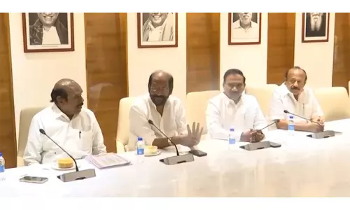 TN चुनाव 2026: DMK ने कमल हासन की MNM के साथ सीट-बंटवारे पर बातचीत का दूसरा दौर किया। TN चुनाव 2026: DMK ने कमल हासन की MNM के साथ सीट-बंटवारे पर बातचीत का दूसरा दौर किया।