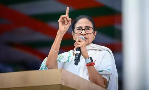 उच्चतम स्तर का राजनीतिक हस्तक्षेप: 50 अधिकारियों के तबादले पर Mamata उच्चतम स्तर का राजनीतिक हस्तक्षेप: 50 अधिकारियों के तबादले पर Mamata