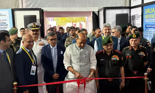 Rajnath Singh ने ड्रोन क्षेत्र में आत्मनिर्भरता पर ज़ोर दिया Rajnath Singh ने ड्रोन क्षेत्र में आत्मनिर्भरता पर ज़ोर दिया