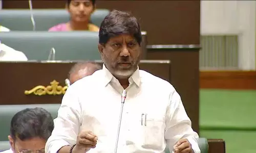 Hyderabad: कांग्रेस सरकार बड़े वादों, ज़्यादा कर्ज़ के साथ 3.2 लाख करोड़ रुपये का बजट पेश करेगी