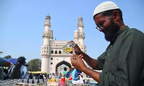 Hyderabad ईद-उल-फितर की नमाज़ के लिए तैयार, प्रमुख ईदगाहों पर लाखों लोगों के जुटने की उम्मीद Hyderabad ईद-उल-फितर की नमाज़ के लिए तैयार, प्रमुख ईदगाहों पर लाखों लोगों के जुटने की उम्मीद