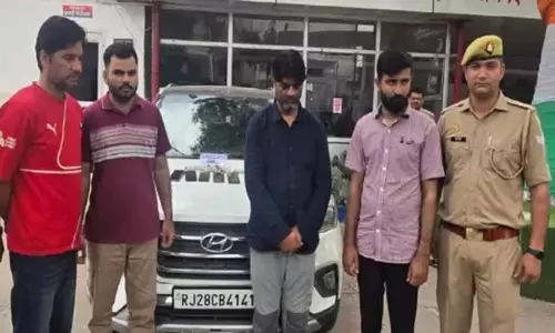 Meerut: यूपी-दिल्ली-बिहार में सक्रिय वाहन चोरी गैंग का पर्दाफाश Meerut: यूपी-दिल्ली-बिहार में सक्रिय वाहन चोरी गैंग का पर्दाफाश