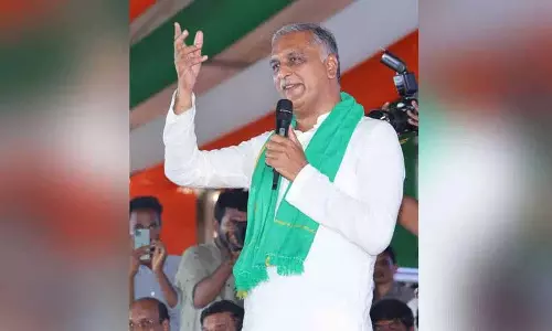 Harish Rao ने कहा कि कालेश्वरम परियोजना से सिद्दिपेट में ऑयल पाम की खेती संभव हो पाई है Harish Rao ने कहा कि कालेश्वरम परियोजना से सिद्दिपेट में ऑयल पाम की खेती संभव हो पाई है