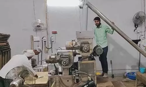 पीएमईजीपी से युवा ने खोली पास्ता की फैक्ट्री, दूसरों को भी दे रहे रोजगार पीएमईजीपी से युवा ने खोली पास्ता की फैक्ट्री, दूसरों को भी दे रहे रोजगार
