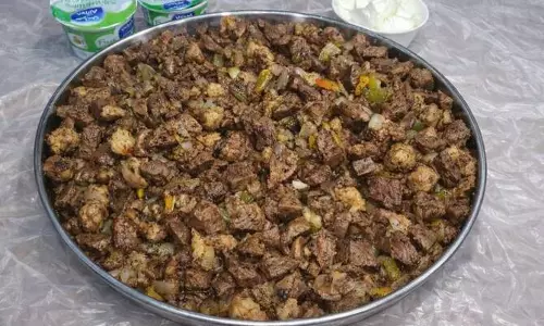 ईद की खास सुबह: Saudi Arabia में ईद नाश्ते की परंपराएँ और रौनक ईद की खास सुबह: Saudi Arabia में ईद नाश्ते की परंपराएँ और रौनक