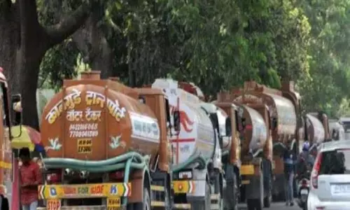 Tanker पर लाखों रुपये खर्च किए जाते हैं, तो फिर नगरपालिका कर क्यों चुकाया जाए?