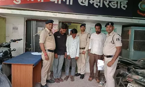 पुलिस ने दोपहिया वाहन चोर गिरोह को पकड़ा, 11 वाहन बरामद, 3 गिरफ्तार पुलिस ने दोपहिया वाहन चोर गिरोह को पकड़ा, 11 वाहन बरामद, 3 गिरफ्तार