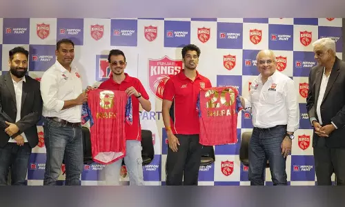 PBKS की IPL 2026 तैयारी तेज, युजवेंद्र चहल और शशांक सिंह ने बताया टीम प्लान PBKS की IPL 2026 तैयारी तेज, युजवेंद्र चहल और शशांक सिंह ने बताया टीम प्लान