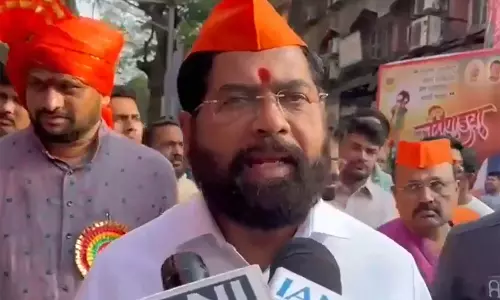महाराष्ट्र के उपमुख्यमंत्री एकनाथ शिंदे ने Thane में गुड़ी पड़वा समारोह में भाग लिया