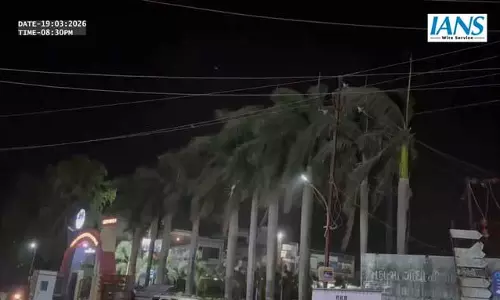 चिकली में तेज़ हवाओं, धूल भरी आंधी और हल्की बारिश से जनजीवन प्रभावित चिकली में तेज़ हवाओं, धूल भरी आंधी और हल्की बारिश से जनजीवन प्रभावित