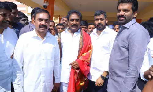 Pinnelli Ramakrishna Reddy को हत्या मामले में 98 दिन बाद मिली जमानत Pinnelli Ramakrishna Reddy को हत्या मामले में 98 दिन बाद मिली जमानत