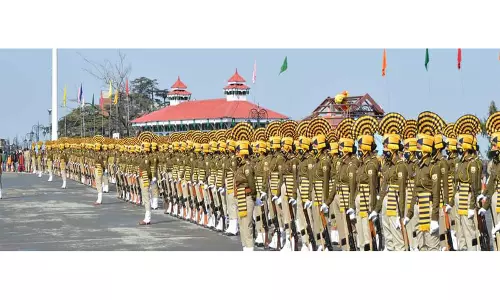 हिमाचल प्रदेश: नशीले पदार्थों की तस्करी के गिरोह में कथित भूमिका के लिए STF के चार जवान गिरफ्तार हिमाचल प्रदेश: नशीले पदार्थों की तस्करी के गिरोह में कथित भूमिका के लिए STF के चार जवान गिरफ्तार