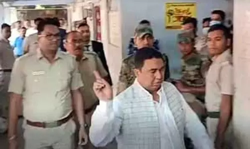 ईडी अधिकारी पर हमले का मामला: कलकत्ता हाईकोर्ट ने शेख शाहजहां की जमानत याचिका खारिज की ईडी अधिकारी पर हमले का मामला: कलकत्ता हाईकोर्ट ने शेख शाहजहां की जमानत याचिका खारिज की