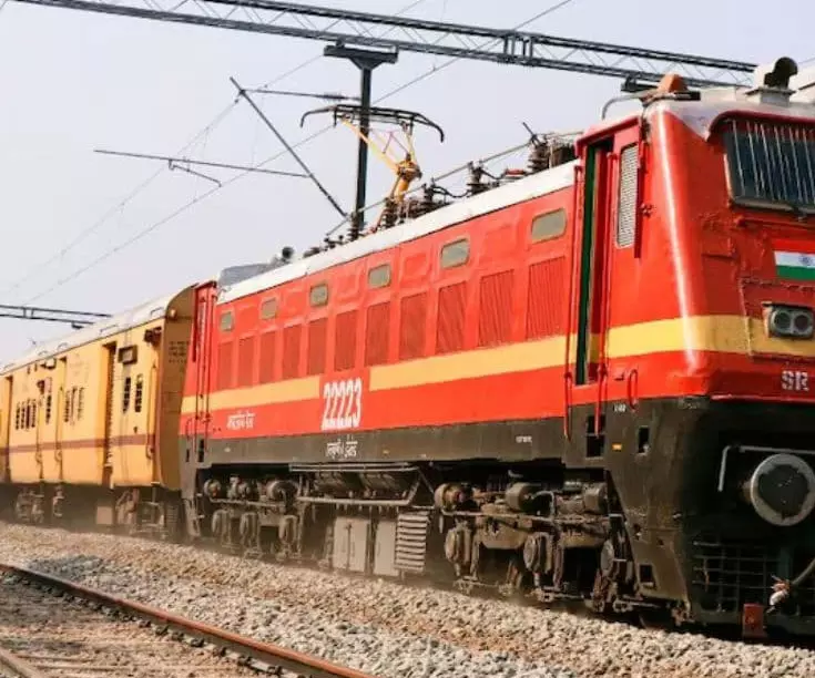 अप्रैल में 14 ट्रेनें रद्द, छत्तीसगढ़ से सफर करने वाले यात्रियों को झटका अप्रैल में 14 ट्रेनें रद्द, छत्तीसगढ़ से सफर करने वाले यात्रियों को झटका