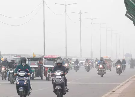 NCR में बारिश और तेज हवाओं से प्रदूषण में बड़ी गिरावट, एक्यूआई येलो जोन में पहुंचा NCR में बारिश और तेज हवाओं से प्रदूषण में बड़ी गिरावट, एक्यूआई येलो जोन में पहुंचा