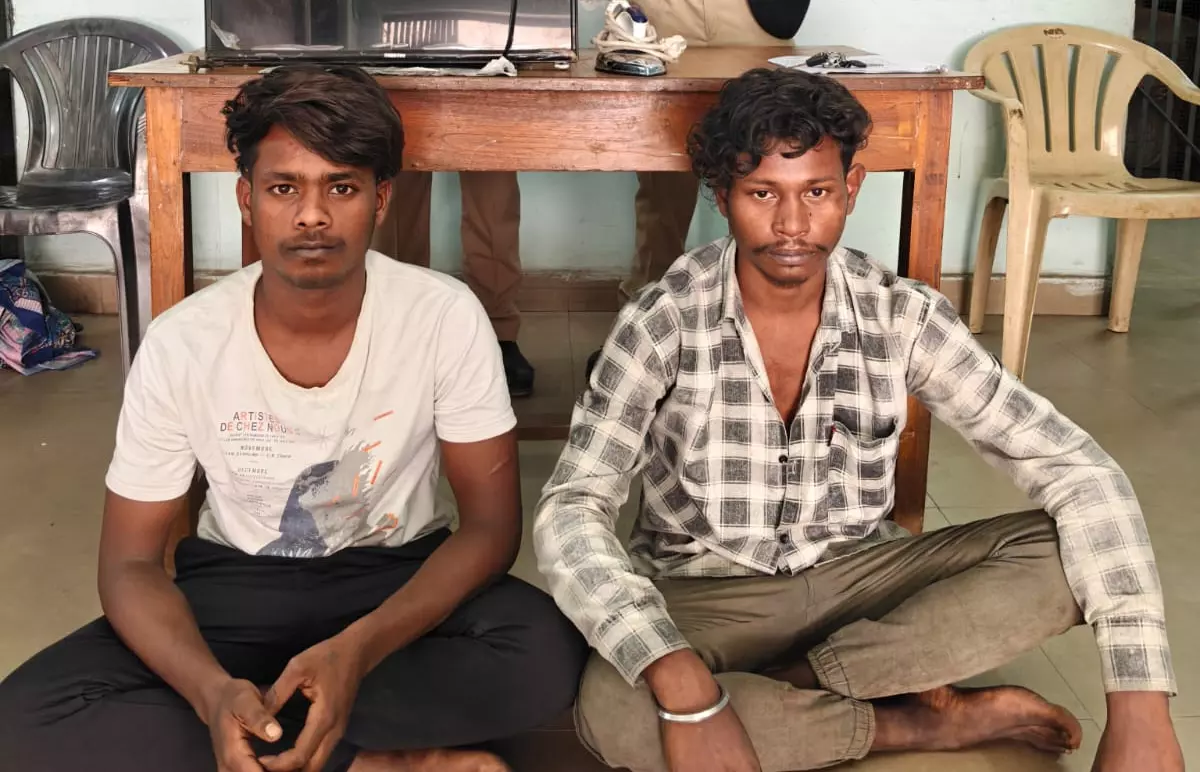 पुलिस ने 24 घंटे में सुलझाया मकान में हुई चोरी का मामला, 2 लड़के गिरफ्तार पुलिस ने 24 घंटे में सुलझाया मकान में हुई चोरी का मामला, 2 लड़के गिरफ्तार