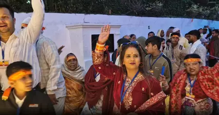 वैष्णो देवी में चैत्र नवरात्रि के पहले दिन उमड़ा आस्था का सैलाब, देशभर से पहुंचे श्रद्धालु वैष्णो देवी में चैत्र नवरात्रि के पहले दिन उमड़ा आस्था का सैलाब, देशभर से पहुंचे श्रद्धालु