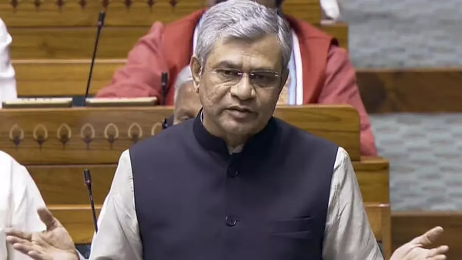 Cabinet ने 33,000 करोड़ रुपये की भव्य औद्योगिक क्लस्टर योजना को मंज़ूरी दी Cabinet ने 33,000 करोड़ रुपये की भव्य औद्योगिक क्लस्टर योजना को मंज़ूरी दी