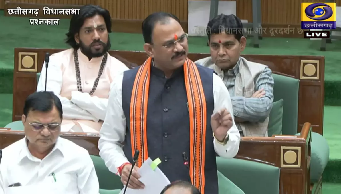 बालगोपाल हॉस्पिटल, रामकृष्ण केयर हॉस्पिटल और श्री नारायणा हॉस्पिटल को नोटिस जारी, आयुष्मान योजना से इलाज नहीं करने का आरोप बालगोपाल हॉस्पिटल, रामकृष्ण केयर हॉस्पिटल और श्री नारायणा हॉस्पिटल को नोटिस जारी, आयुष्मान योजना से इलाज नहीं करने का आरोप